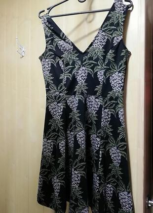 Платье извесного бренда с принтом ананасы6 фото