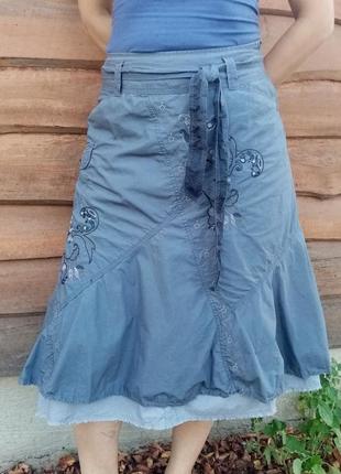 Двухъярусная юбка в стиле бохо с серебряной вышивкой2 фото
