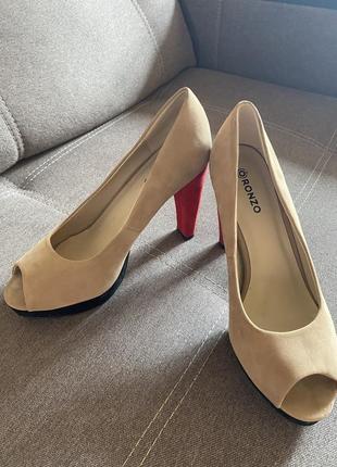 Босоножки, туфли без носка