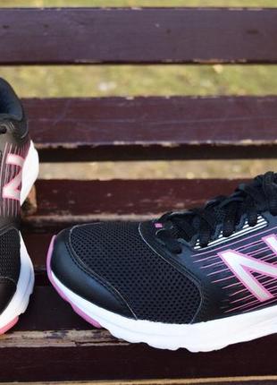 Стильные, фирменные кроссовки