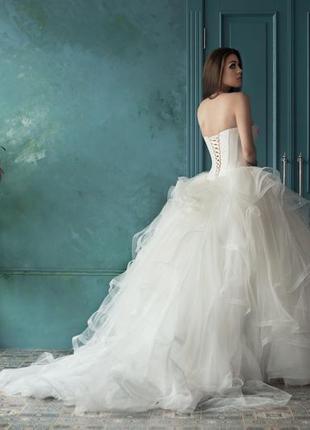 Грандиозное свадебное платье от дизайнера2 фото