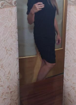 Маленьке чорне плаття з відкритою спиною5 фото