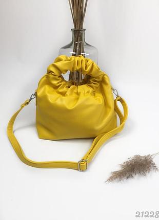 Жовта сумочка мішок. м'яка сумочка жовта. оригінальна сумка жовта. жовта сумка мішок