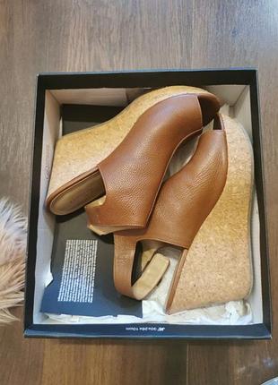 Босоніжки kenneth cole на корковій підошві