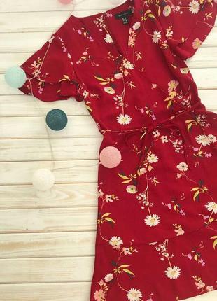 Шикарное платье на запах в цветочный принт ромашки рюши4 фото
