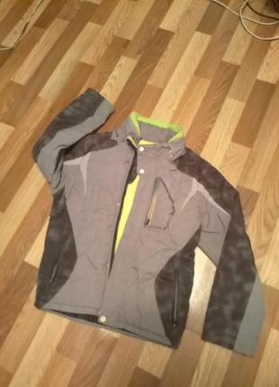 Куртка серая на 9 лет