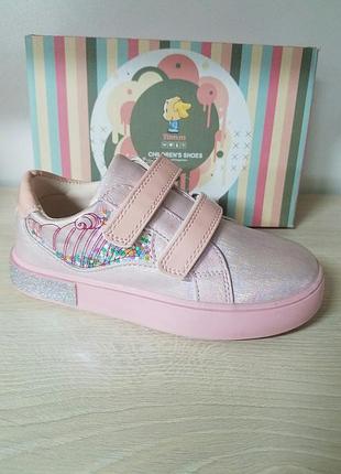 Рожеві сліпони для дівчинки