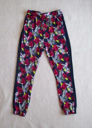 Штани трикотаж віскоза, довжина 83 см.