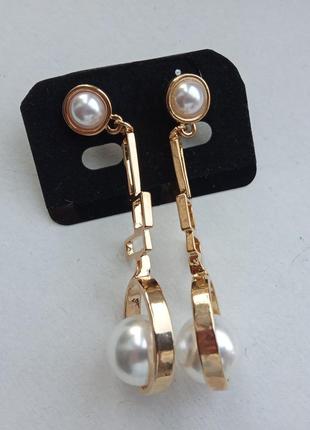 Стильные серьги сережки шандельеры гвоздики mya accessories италия с жемчужными бусинами майорка3 фото