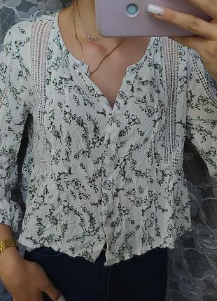 Лёгкая блузка с длинными рукавами