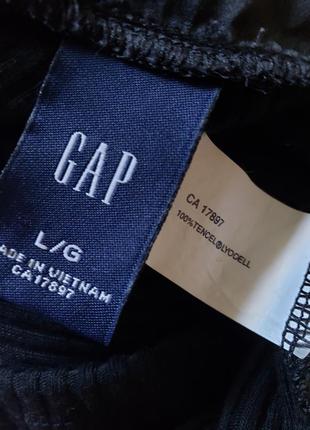 Тенселевый базовий полегшений лонгслив футболка gap