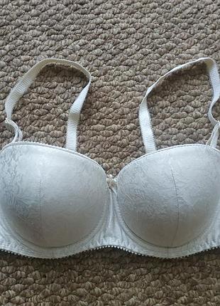 Бюстгальтер одним лотом push up