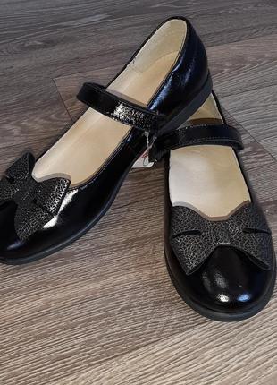 Туфлі лапсі шкіра