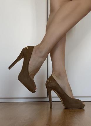 Бежевые туфли с открытым носочком antonio biaggi