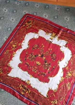 Чарівний і ніжний шовковий платок