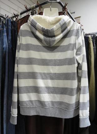 Полосатая кофта с теплым капюшоном 2