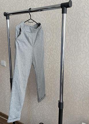 Штани в смужку