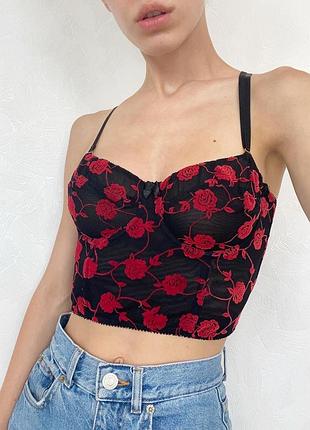 Топ-бюстьє троянди🌹