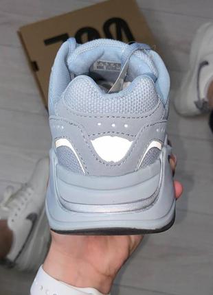 Yeezy boost 700 v2 blue reflective кроссовки адидас женские изи буст изики3 фото