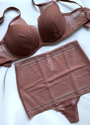 Комплект бюст трусики victoria's secret