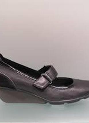 В наличии туфельки clarks отличного качества кожа