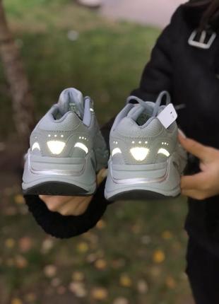 Yeezy boost 700 v2 blue reflective adidas кроссовки адидас женские изи буст изики5 фото