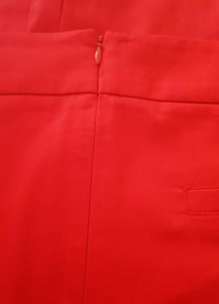 Юбка красная
карманы, по две складочки спереди, сзади шлица. сатин7 фото
