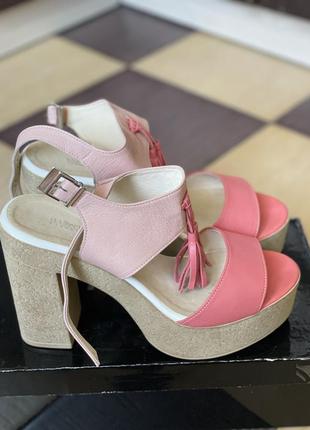 Босоніжки шкіряні