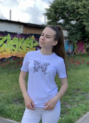 Актуальна базова біла футболка приталеного крою, slim fit butterfly