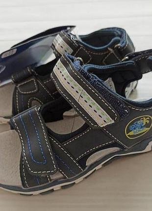 Босоніжки lupilu