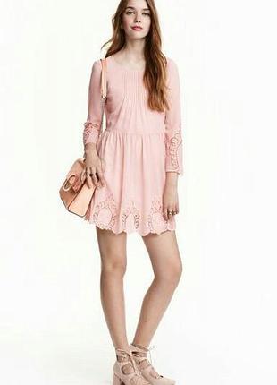 Ніжне мерехтливої кольору шифонову сукню від бренду h&m