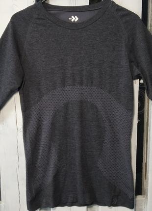 Спортивна футболка