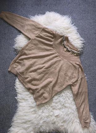 Светр кофта бежевий кемел камені страшні декор горловина