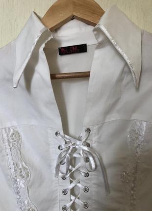 Шикарна біла сорочка корсетного типу ( мереживо, перли)5 фото