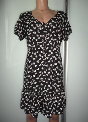 Сукня попереду на гудзиках з 100% віскози