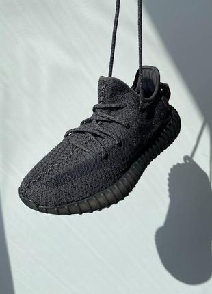 Кроссовки адидас женские изи буст изики 350 yeezy boost black reflective7 фото