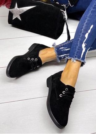 Черные замшевые туфли на низком каблуке классика4 фото