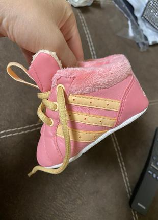 Дитячі кросівки, кеди перша взуття adidas 175 фото