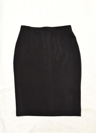 Юбка чёрная женская классическая прямая сзади разрез мини2 фото