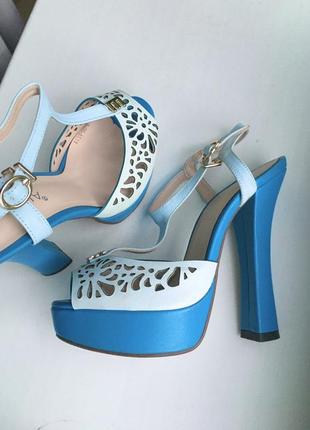 Ажурные босоножки туфли spagna на каблуке каблуках кружевные гипюровые высокие голубые