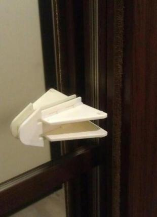 Блокиратор для раздвижных систем 1 шт, замок блокиратор на шкаф купе от детей,...