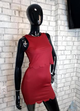 Платье по фигуре бордовое  boohoo