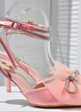 Туфли на невысоком каблуке розовые с бантиком з стразами3 фото