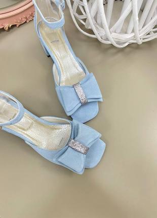 Эксклюзивные босоножки женские натуральная итальянская кожа и замша голубые с бантиком