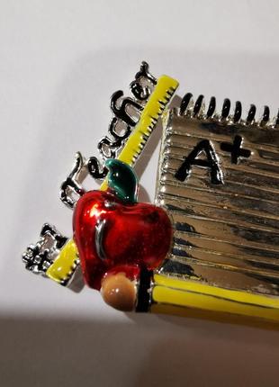 Вінтажна американська емалева емаль брошка aai вчитель зошит яблуко школа5 фото