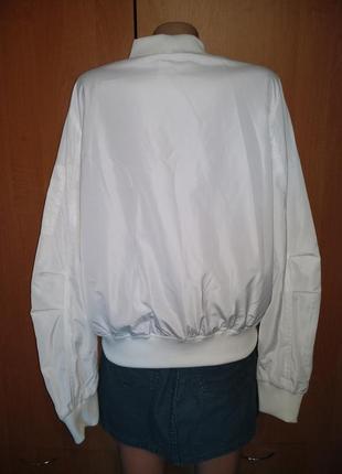 Крутая женская куртка ветровка бомбер пог 57 см6 фото
