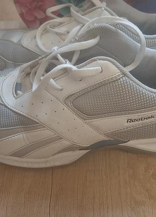 Продам кроссовки reebok 4
