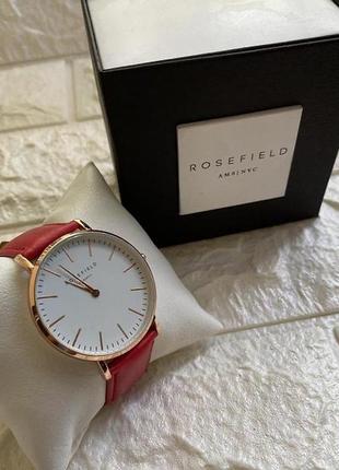 Женские наручные часы rosefield красные в подарочной коробочке4 фото