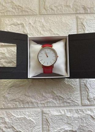 Женские наручные часы rosefield красные в подарочной коробочке3 фото
