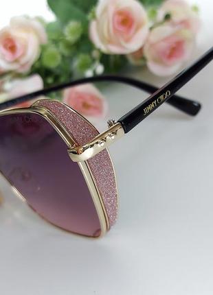 Солнцезащитные очки в сиреневом цвете4 фото